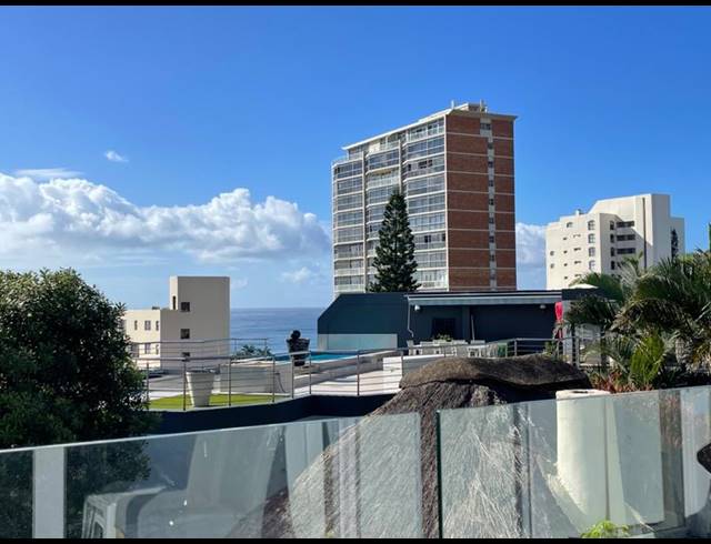 2 BEDROOM APARTMENT FOR SALE IN UMHLANGA CENTRAL